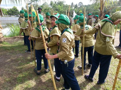 Kemah Karang Asri Kelas 5_037